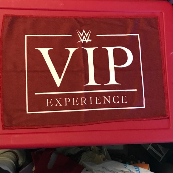 WWE VIP Experience Rally Towel - Picture 1 of 2